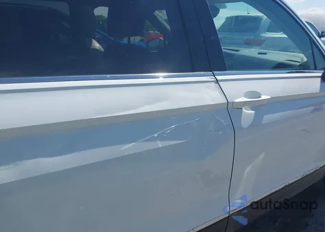 2018 Volkswagen Tiguan Se/Sel z USA, uszkodzony, nr VIN 3VV3B7AX1JM079111